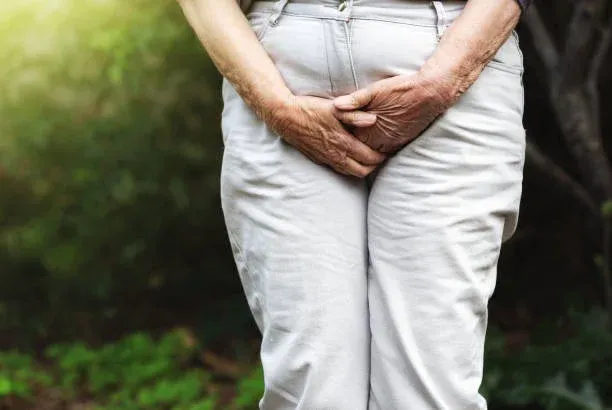 Comprendre et traiter les fuites urinaires avec l'ostéopathie, Manosque, Cédric Cochard